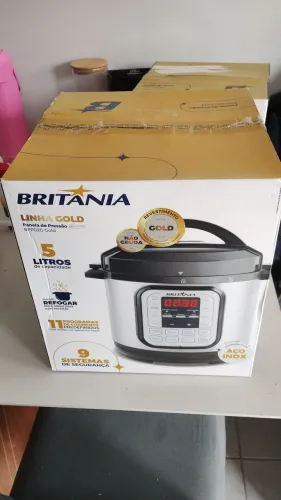 Vendo panela de pressão elétrica 220 volts nova na caixa lacrada R$180,00