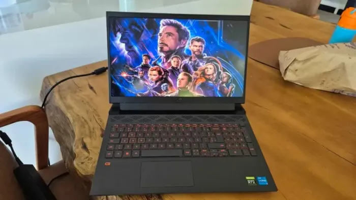 Notebook Dell G15 5520 | i5-12500H | RTX 3050 | 24GB DDR5 | SSD NVMe 256GB - Excelente