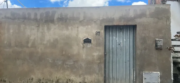 Vendo casa em reforma no Santos Dumont