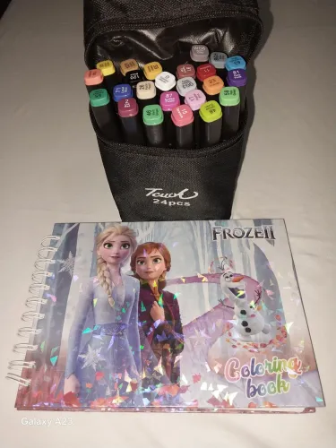 Kit livro para colorir + canetinhas