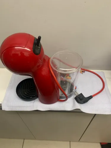  cafeteira Nescafé Dolce Gusto Piccolo XS 