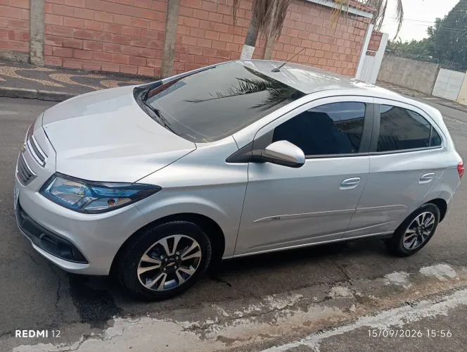 Chevrolet Onix Hatch LTZ 1.4 8V Flex Power Aut. 4P 2016