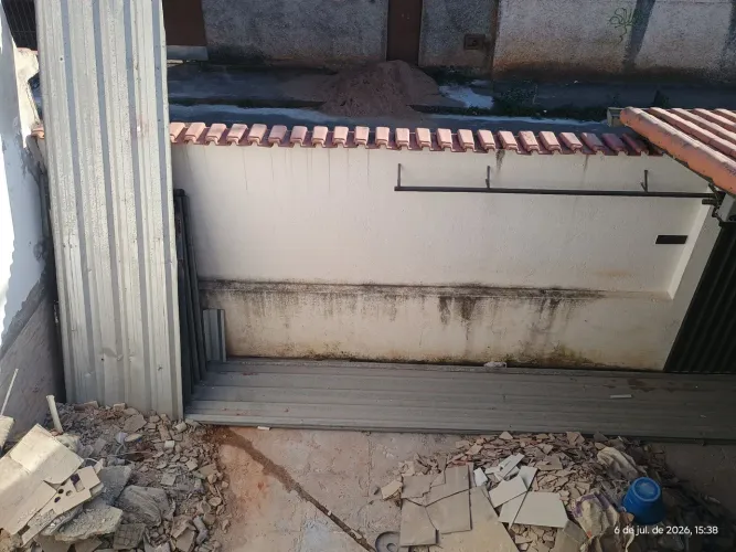 Vendo 160metros de telhas Galvanizadas