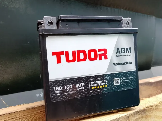 Vendo está bateria ? nova moto