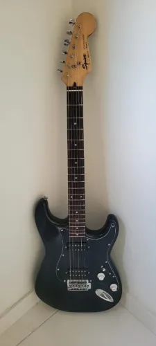 Guitarra Squier estratocaster 1995