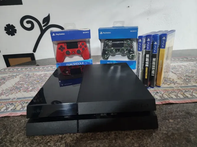 PS4 Fat Black Piano 500GB + 2 Controles + 4 Jogos + Suporte