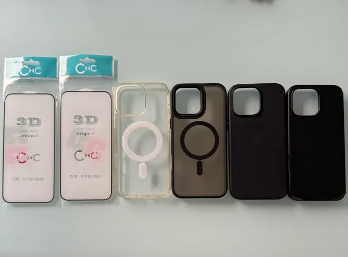 Capas + Películas / Iphone 16 Pro Max