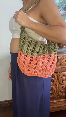 Bolsa em fio de malha