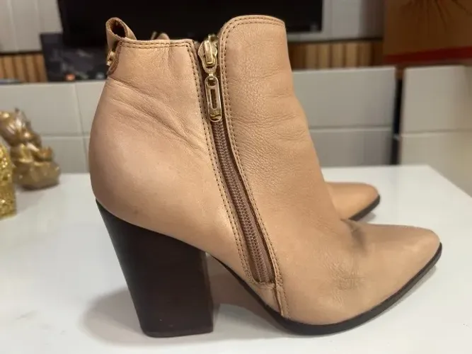 Bota Marrom Claro de Couro Jorge Bischoff -  Tamanho 35