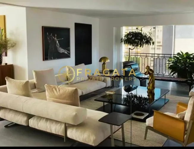 Cobertura em Higienópolis / Pacaembu com 550m², 3 suítes, 8 vagas com depósito
