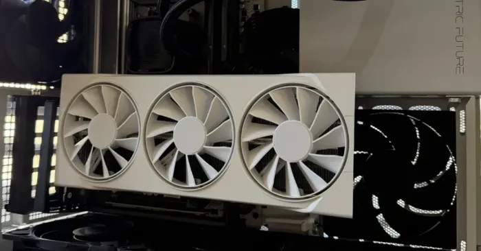 RX 9070 XT 16GB XFX SWIFT - cerca de 1 mês de uso | Envio OLX Pay