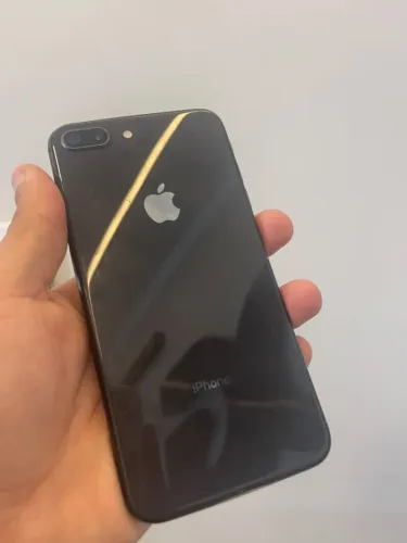 iPhone 8 Plus