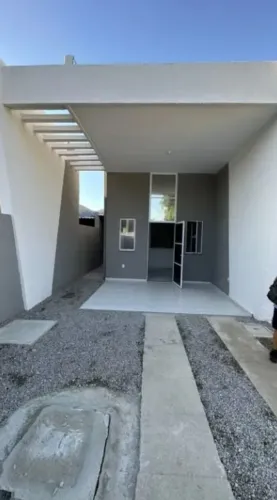 CP 056, Pacatuba, Pavuna, Casa plana com 03 quartos, 02 banheiros, 02 vagas de garagem