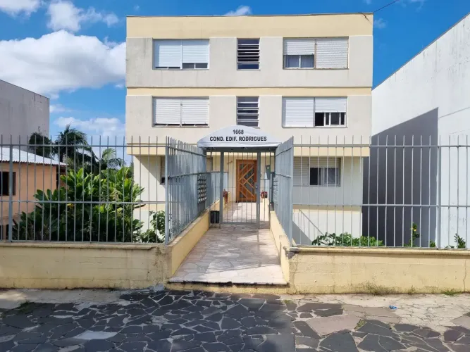 Imóvel para aluguel com 50 metros quadrados com 1 quarto em Vila Ipiranga - Porto Alegre -