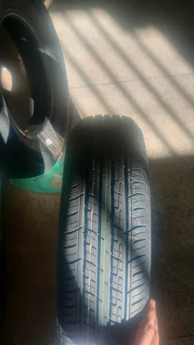 Par de Pneus novos neupar aro 14 175/75