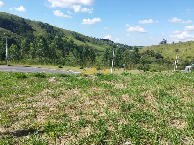 Terreno de Condomínio em Parque Santa Tereza: Venda e Locação por R$ 450.000