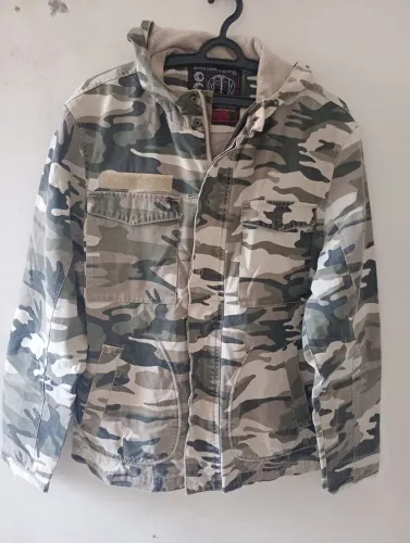JAQUETA DO EXERCITO CAMUFLADA TAMANHO M 