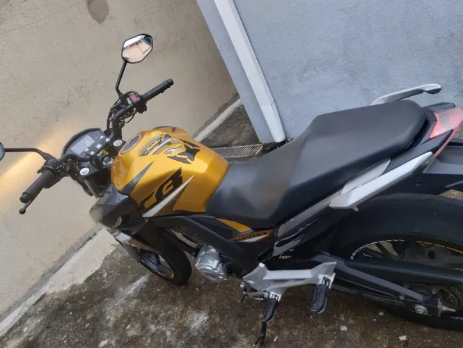 CB250F troco menor cilindrada