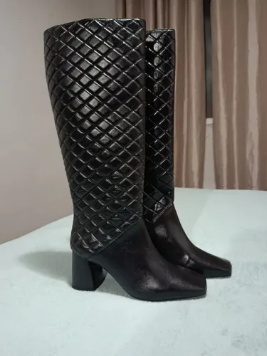 Bota Couro UZZA