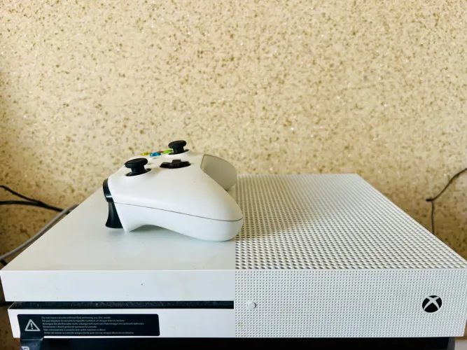 XBOX ONE S - VÍDEO GAME 