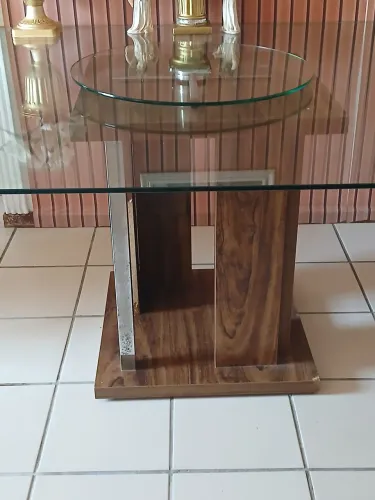 MESA ELEGANCE EM MADEIRA E TAMPO DE VIDRO