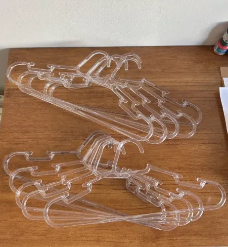 Cabides Transparentes de Acrílico 