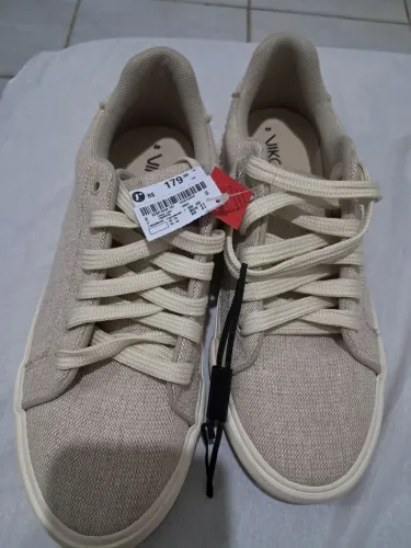 VENDO SAPATO