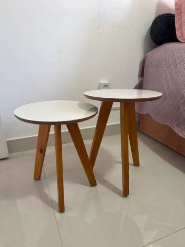 Mesa de canto (duas mesas )