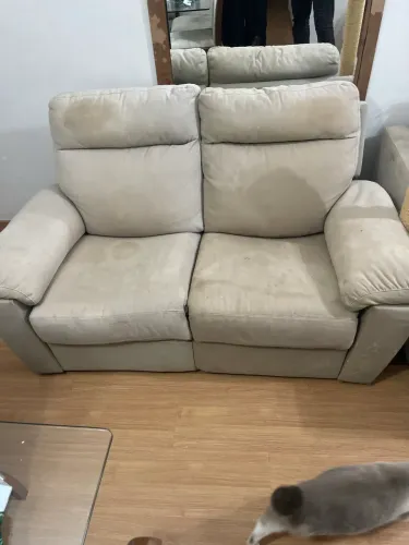 Sofá Bege retrátil 2 lugares