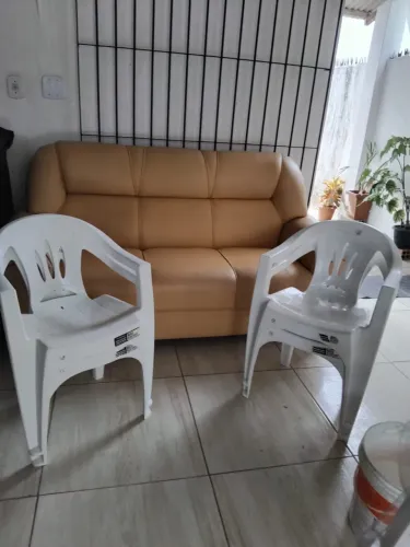 Sofá e cadeiras