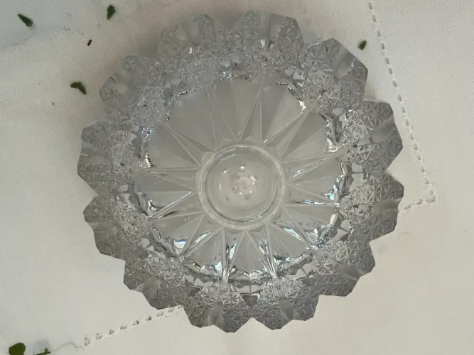 Cinzeiro de Cristal Bohemia ricamente trabalhado