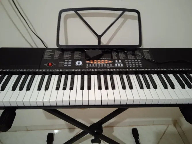 Teclado Musical MXT M-T1280 - 61 Teclas - Pouco Uso