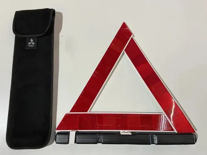 Triângulo Sinalização Mitsubishi Lancer 2.0 2015