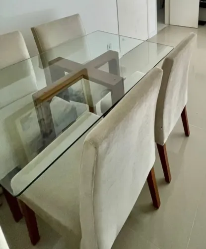 Mesa de vidro 4 lugares