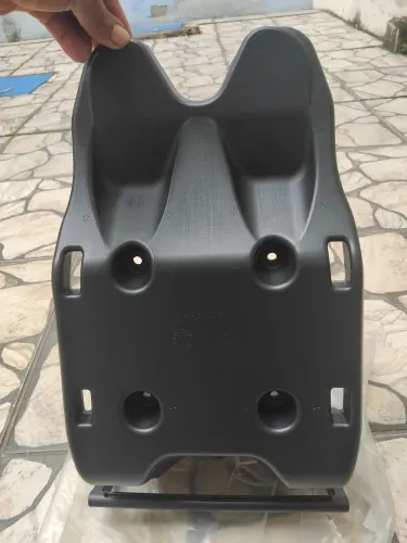 Suporte para colocar baú na moto