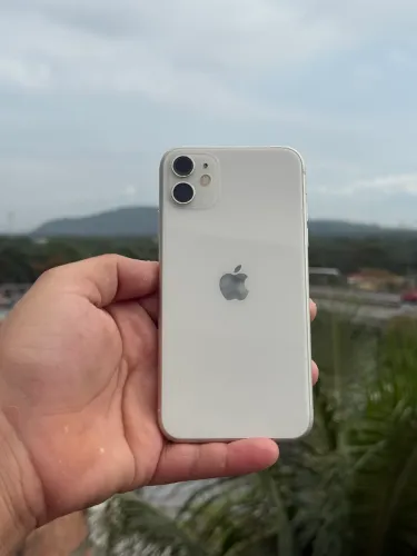 iPhone 11 64GB