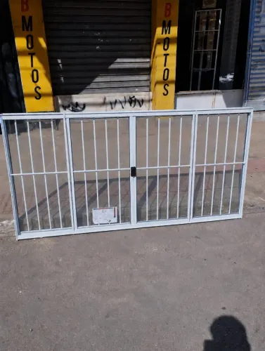 JANELÃO 2 METROS BRANCA COM GRADE