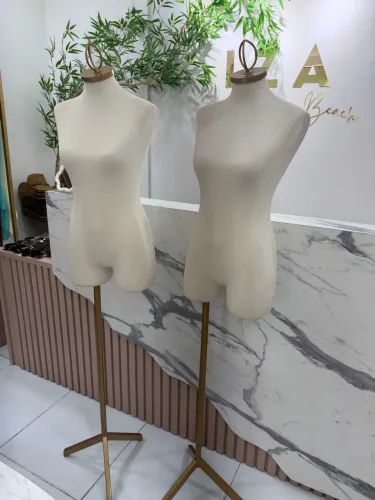 Vendo dois maniquim