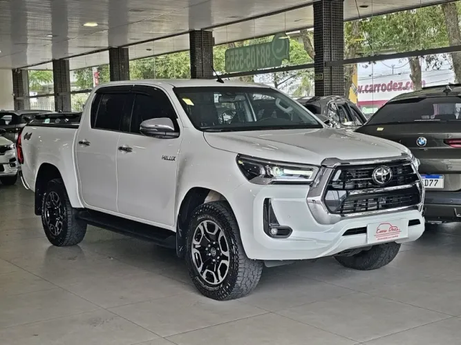 Toyota Hilux CD SRX Limited 4X4 2.8 TDI Die.aut 2023