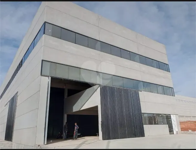 Galpão à venda ou para alugar no condomínio Cyrela, Sorocaba - SP