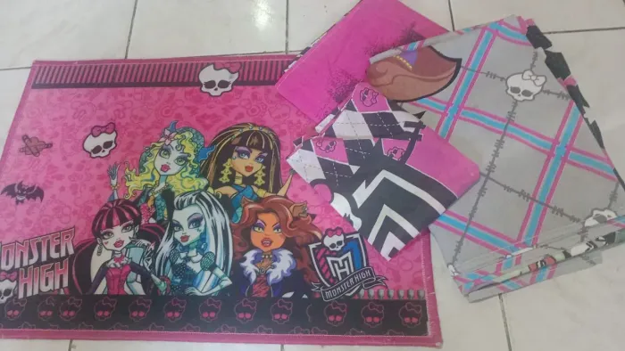Kit quarto monster high