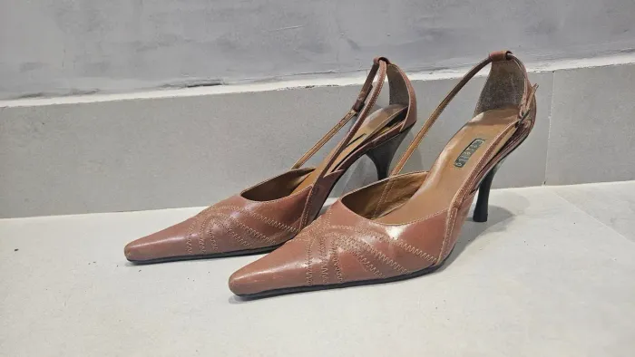 Scarpin Corello Caramelo 38