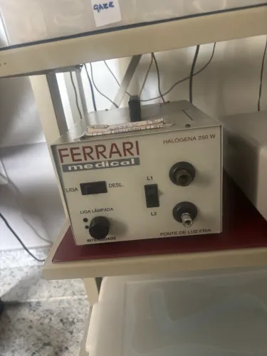Fonte de luz Ferrari luz halogena 250w
