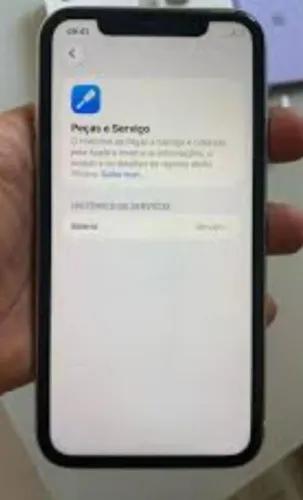 Vendo celular iPhone 11 64 GB funcionando tudo certinho fundo quebrado bateria 71%