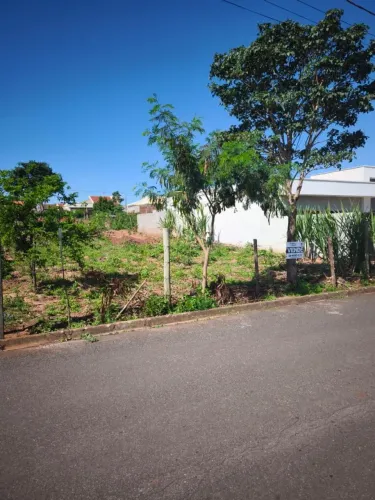 Vendo ou troco por veículo terreno em santa fé 