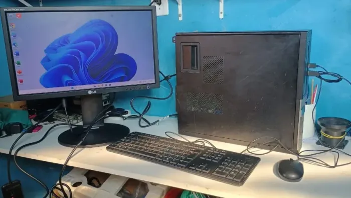 Computador Dell COMPLETO (Tela, teclado, monitor, cabos)