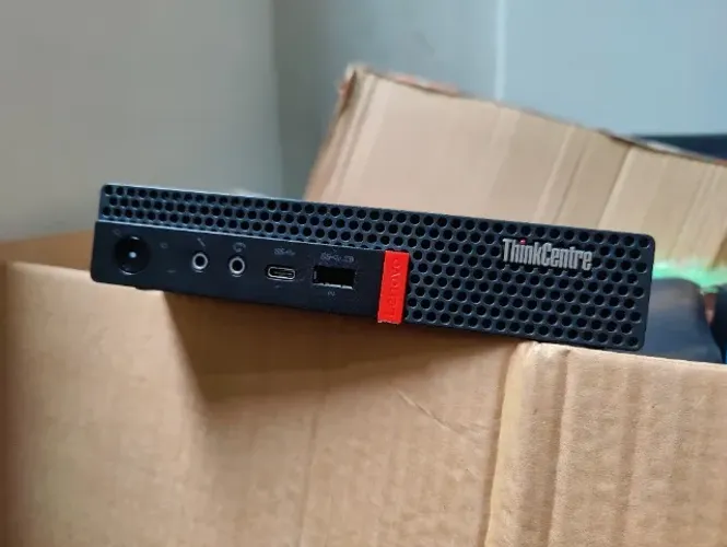 Lenovo ThinkCentre M720q Core i3 8100T 8GB DDR4 240GB SSD