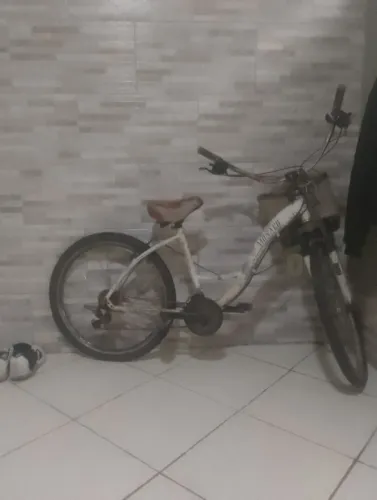 Bicicleta aro 26 alumínio mais removedor de tinta pra quem deseja pinta ZAP *