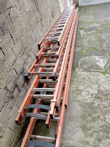 escada de fibra muito boa