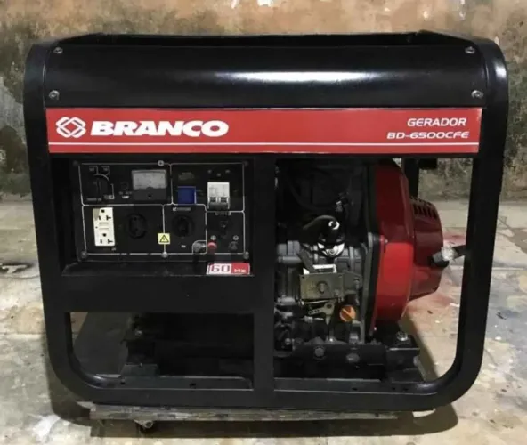 VENDO GERADOR 6.5KVA BRANCO DIESEL